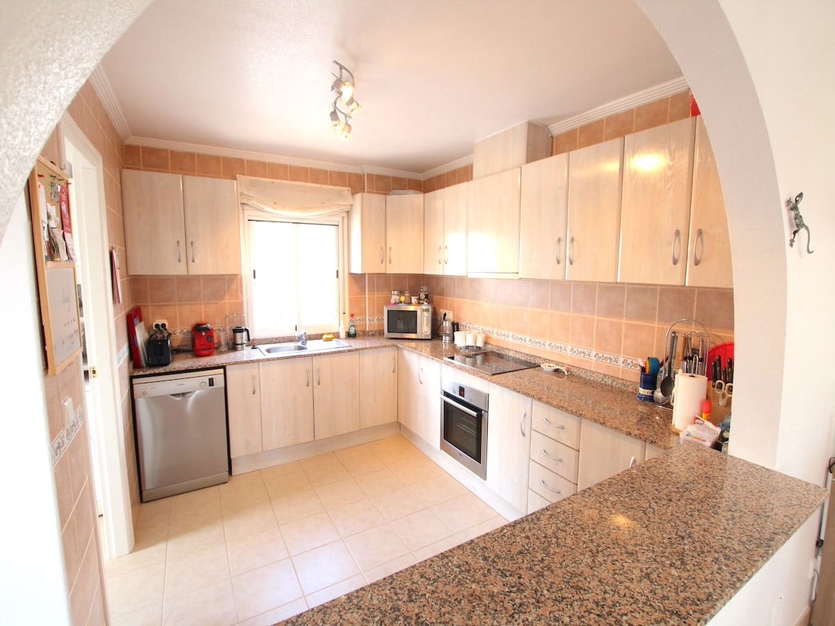 5 bedroom Villa for sale in Ciudad Quesada with pool - € 595,000 (Ref: 9961647)