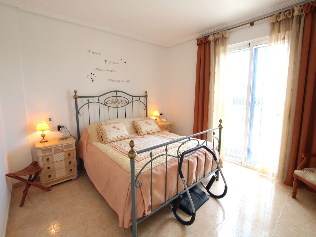 5 bedroom Villa for sale in Ciudad Quesada with pool - € 595,000 (Ref: 9961647)