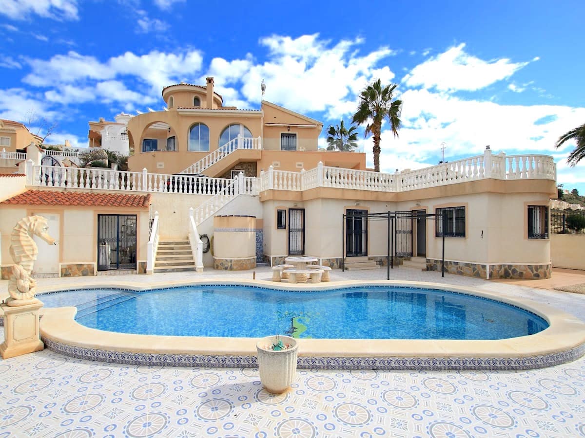 5 bedroom Villa for sale in Ciudad Quesada with pool - € 595,000 (Ref: 9961647)