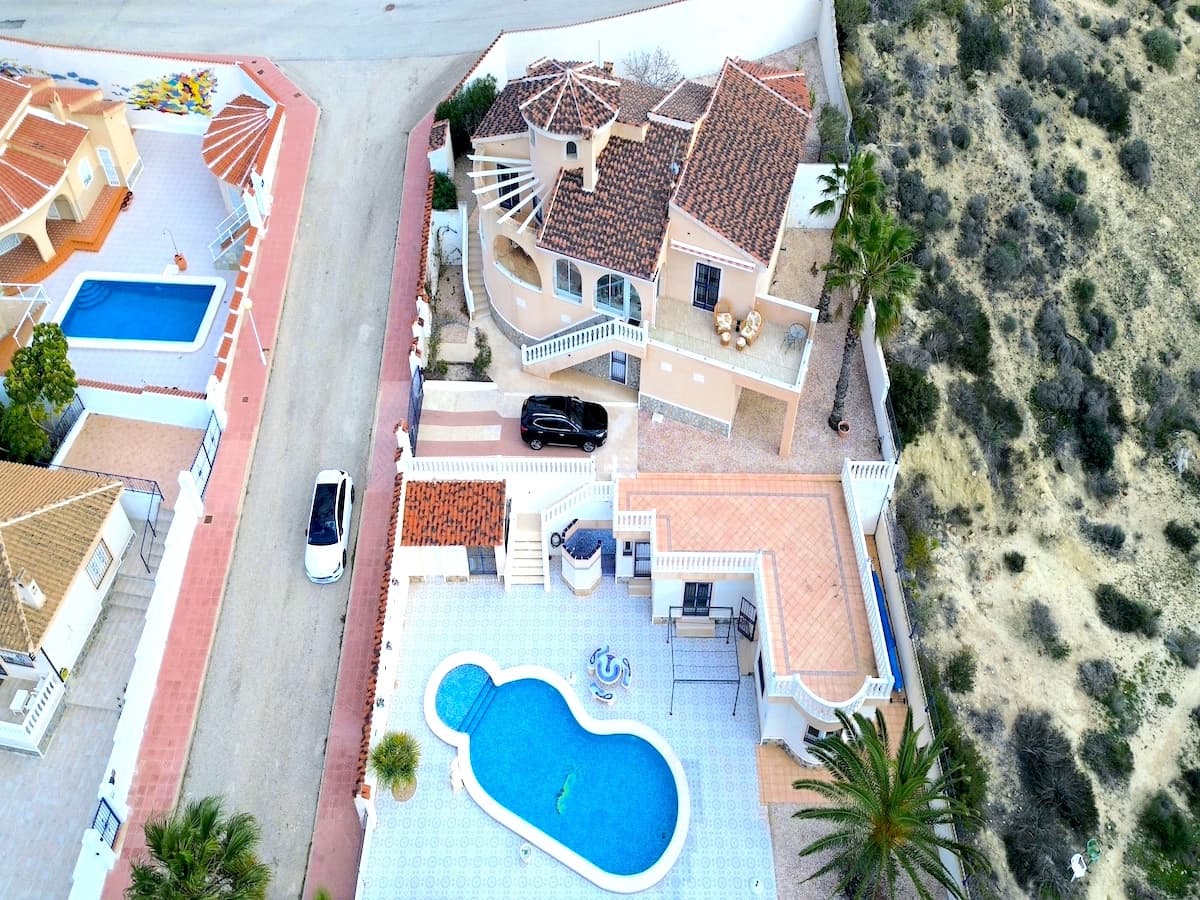 5 bedroom Villa for sale in Ciudad Quesada with pool - € 595,000 (Ref: 9961647)