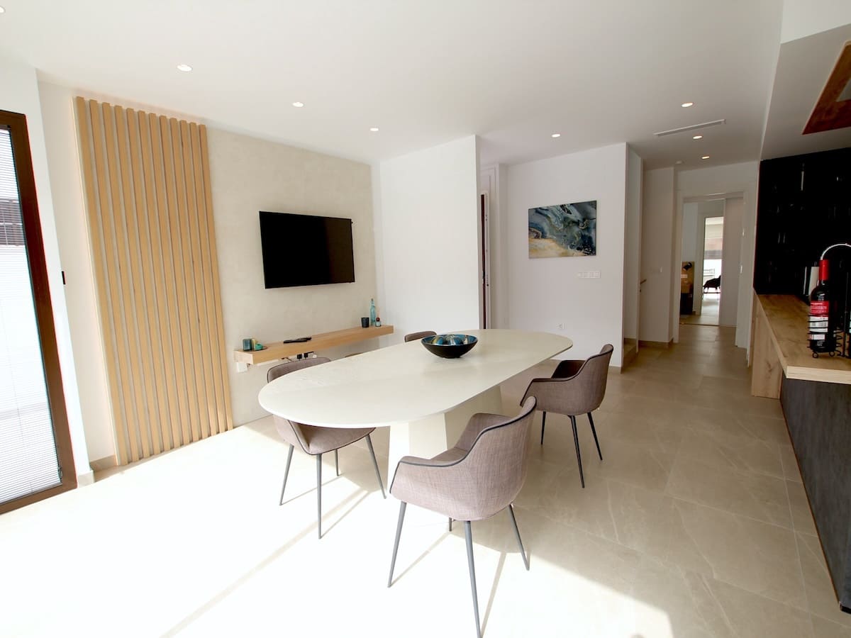 3 soveværelse Villa til salg i Algorfa med swimmingpool - € 460.000 (Ref: 9961651)