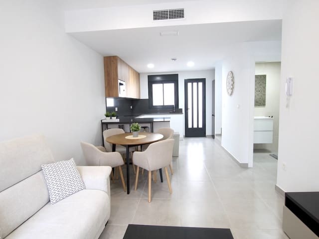 3 soveværelse Villa til salg i Pilar de la Horadada ciudad, Pilar de la Horadada med swimmingpool - € 320.000 (Ref: 9961652)