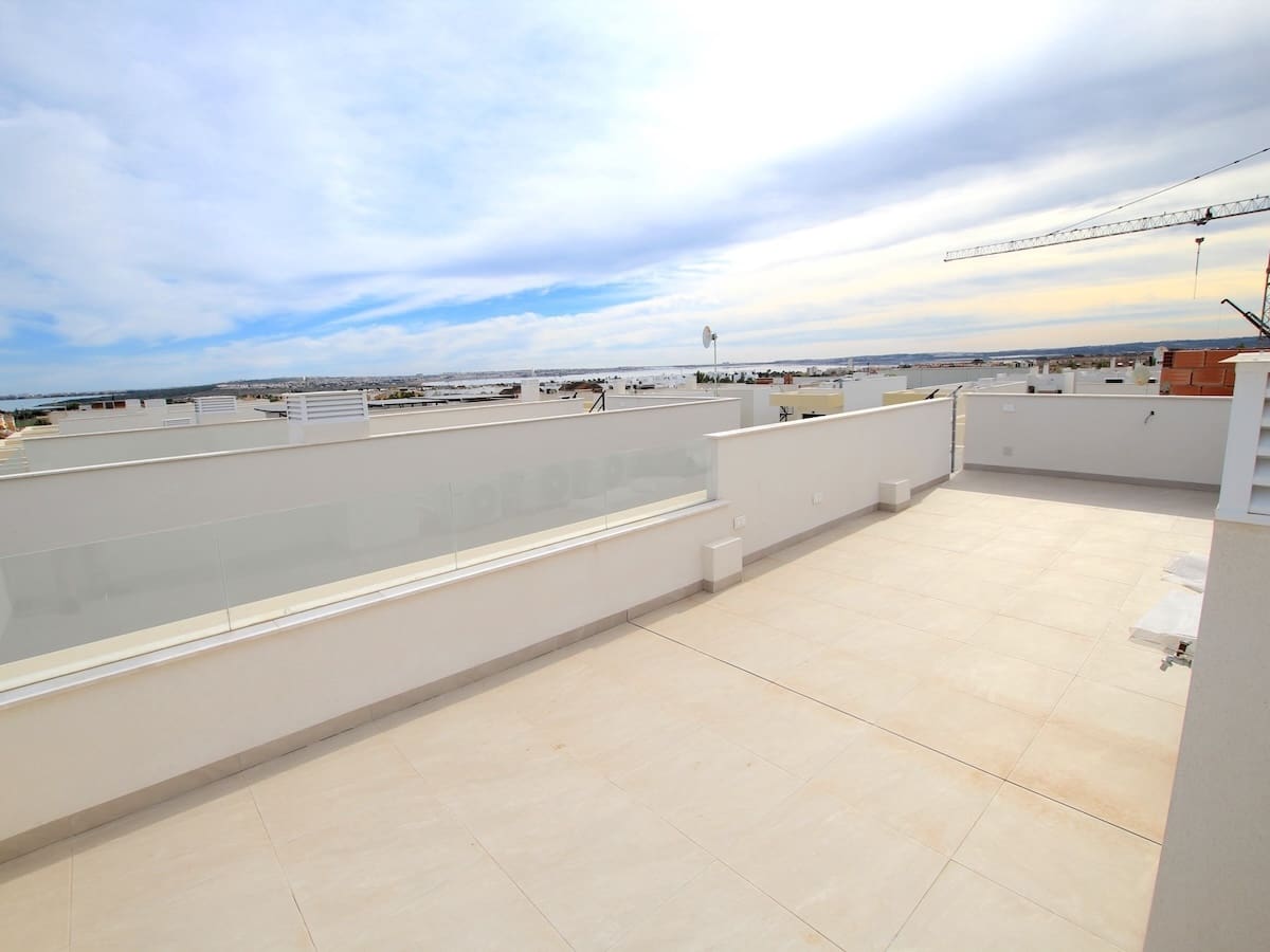 3 bedroom Villa for sale in Los Montesinos with pool - € 375,000 (Ref: 9961653)