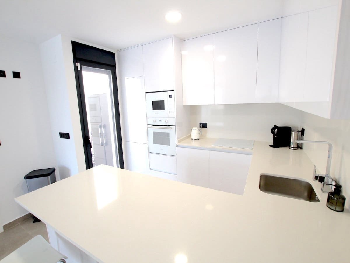 Chalet de 3 habitaciones en Benijófar en venta con piscina - 360.000 € (Ref: 9961658)