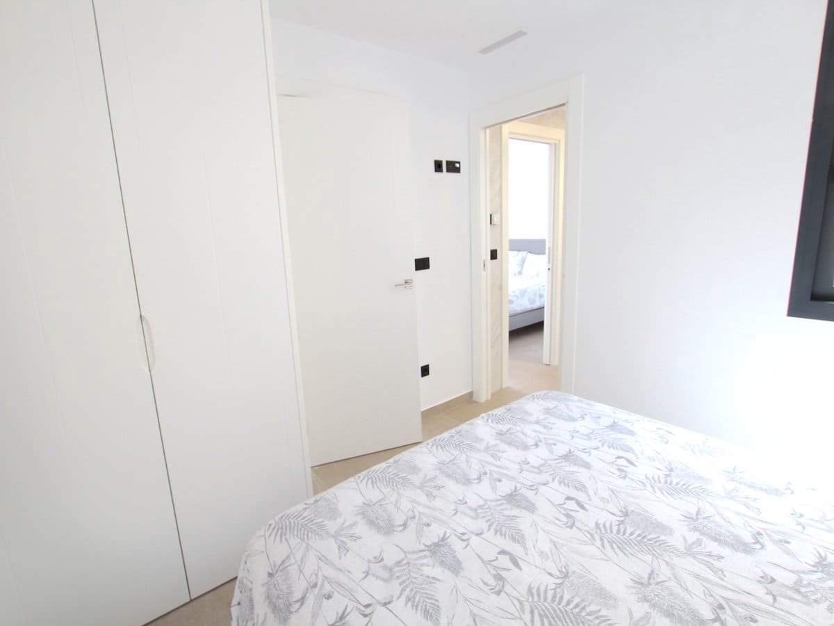 Chalet de 3 habitaciones en Benijófar en venta con piscina - 360.000 € (Ref: 9961658)