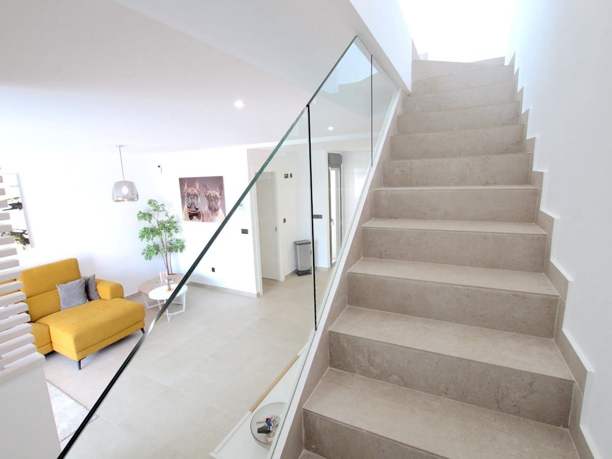 Chalet de 3 habitaciones en Benijófar en venta con piscina - 360.000 € (Ref: 9961658)