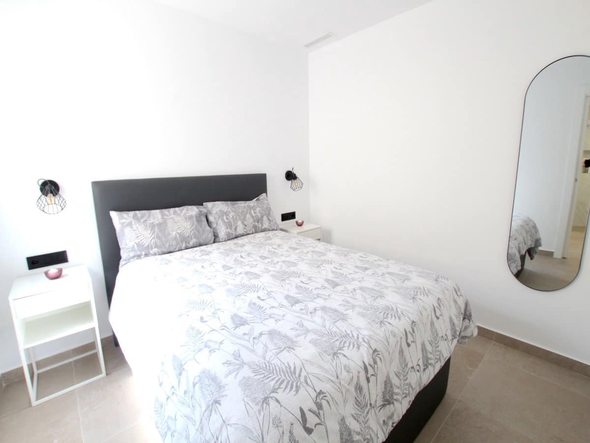 Chalet de 3 habitaciones en Benijófar en venta con piscina - 360.000 € (Ref: 9961658)