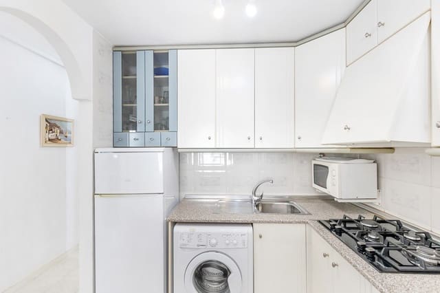 2 Zimmer Apartment zu verkaufen in Los Europeos, Torrevieja mit Pool Garage - 199.500 € (Ref: 9962020)
