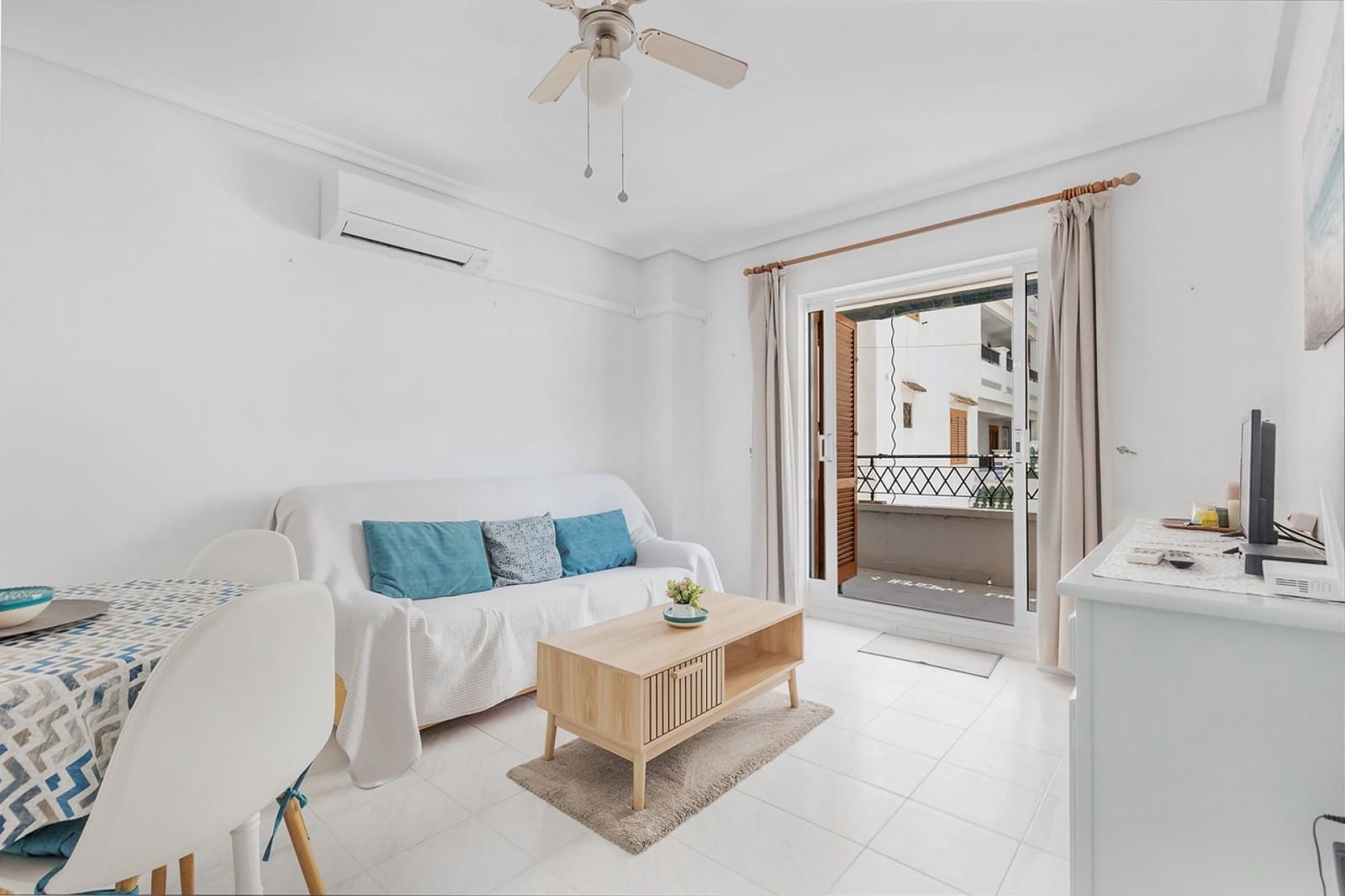 2 Zimmer Apartment zu verkaufen in La Mata mit Pool Garage - 199.500 € (Ref: 9962020)