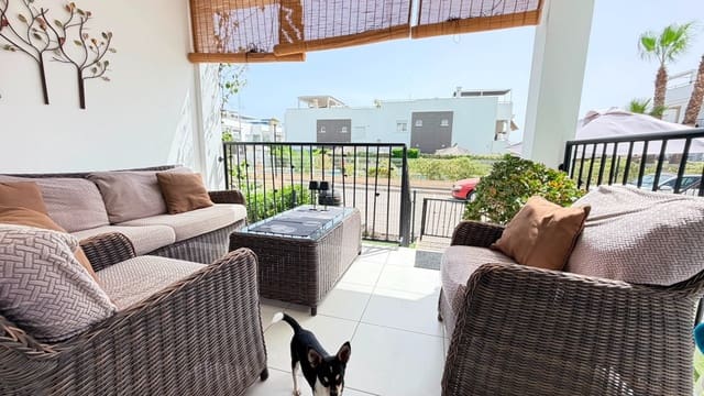 2 soverom Leilighet til salgs i Aguas Nuevas, Torrevieja med svømmebasseng - € 235 000 (Ref: 9966133)