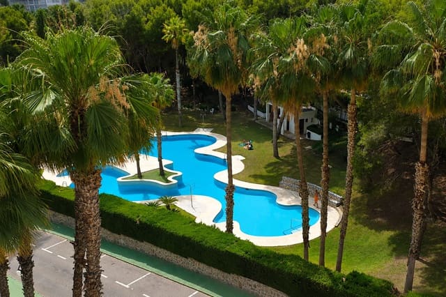 Apartamento de 2 habitaciones en Dehesa de Campoamor, Orihuela en venta con piscina - 199.900 € (Ref: 9976890)