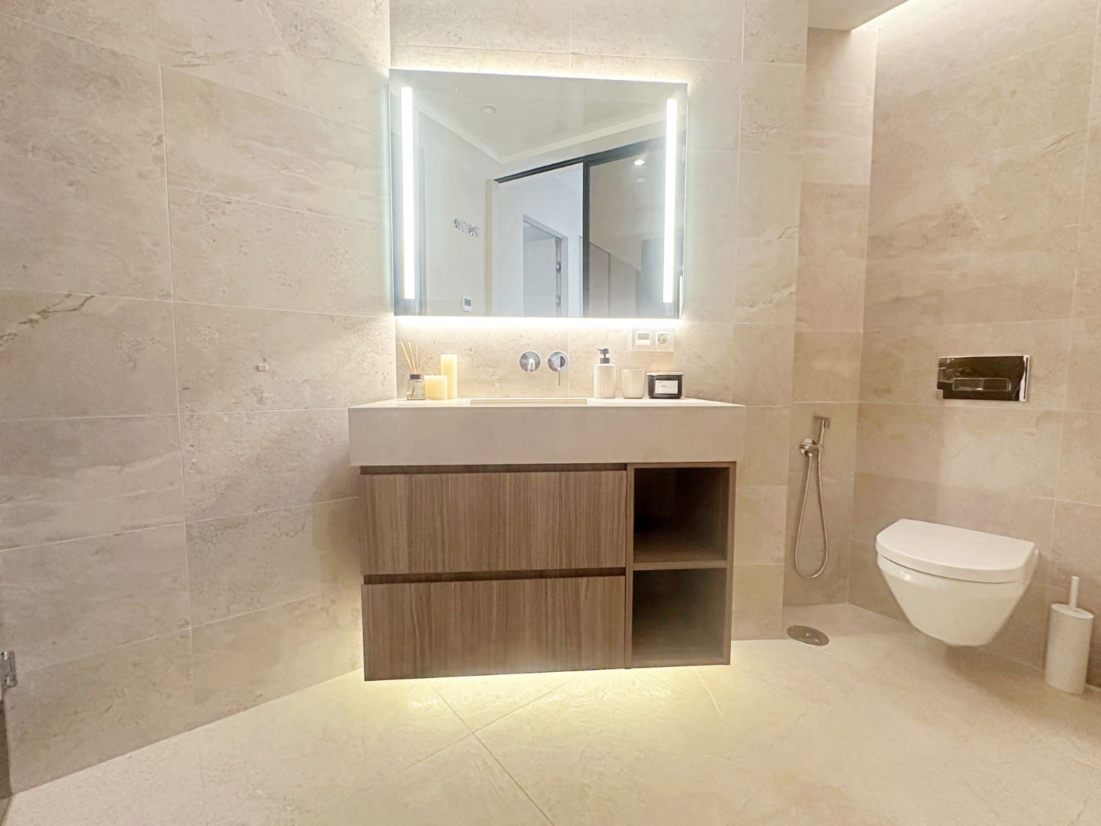 1 bedroom Studio for sale in Torrevieja with pool - € 168,000 (Ref: 9983186)