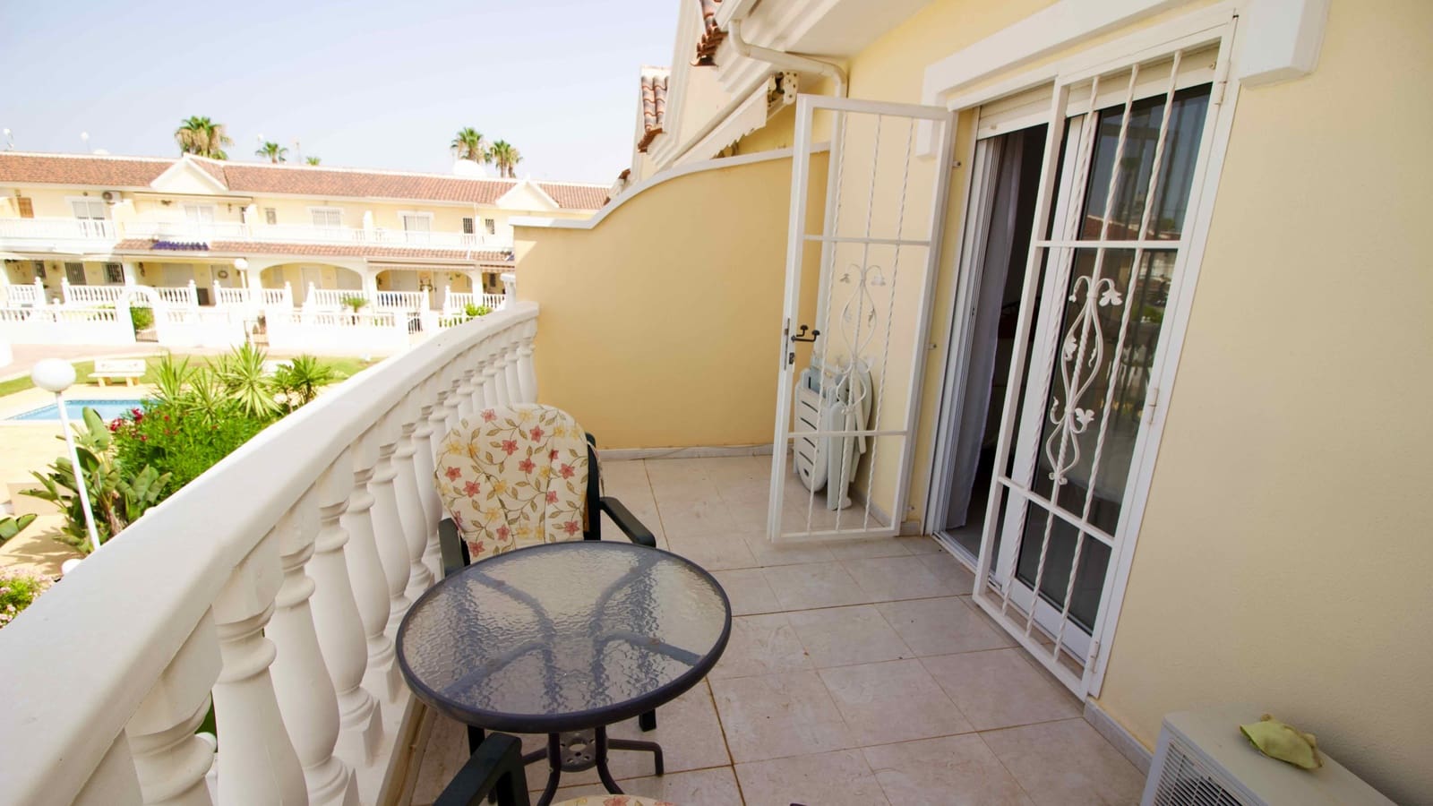 3 soveværelse Byhus til salg i Ciudad Quesada med swimmingpool - € 249.000 (Ref: 9984505)