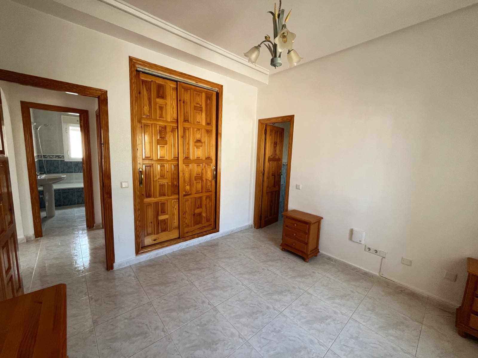 2 slaapkamer Villa te koop in Ciudad Quesada met zwembad - € 249.000 (Ref: 9993825)