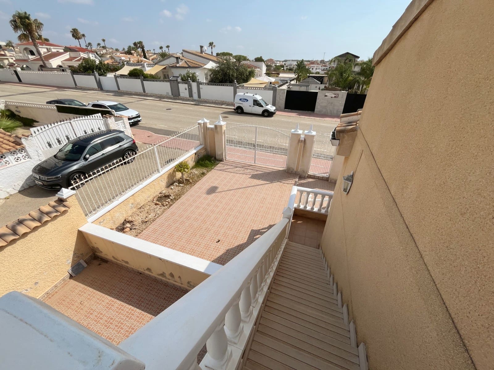 2 slaapkamer Villa te koop in Ciudad Quesada met zwembad - € 249.000 (Ref: 9993825)