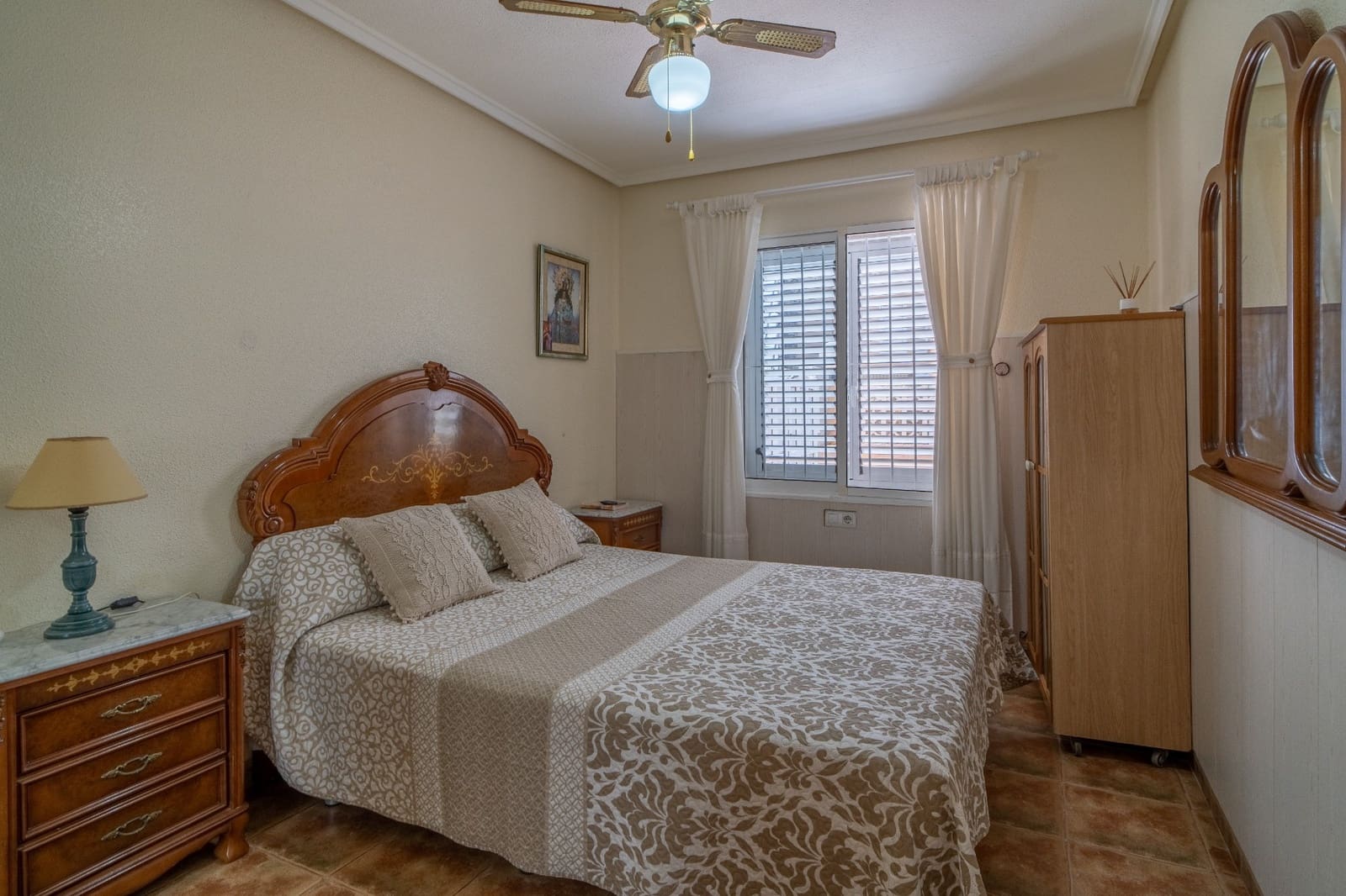 4 sypialnia Dom na sprzedaż w Torrevieja z basenem garażem - 320 000 € (Ref: 9996723)