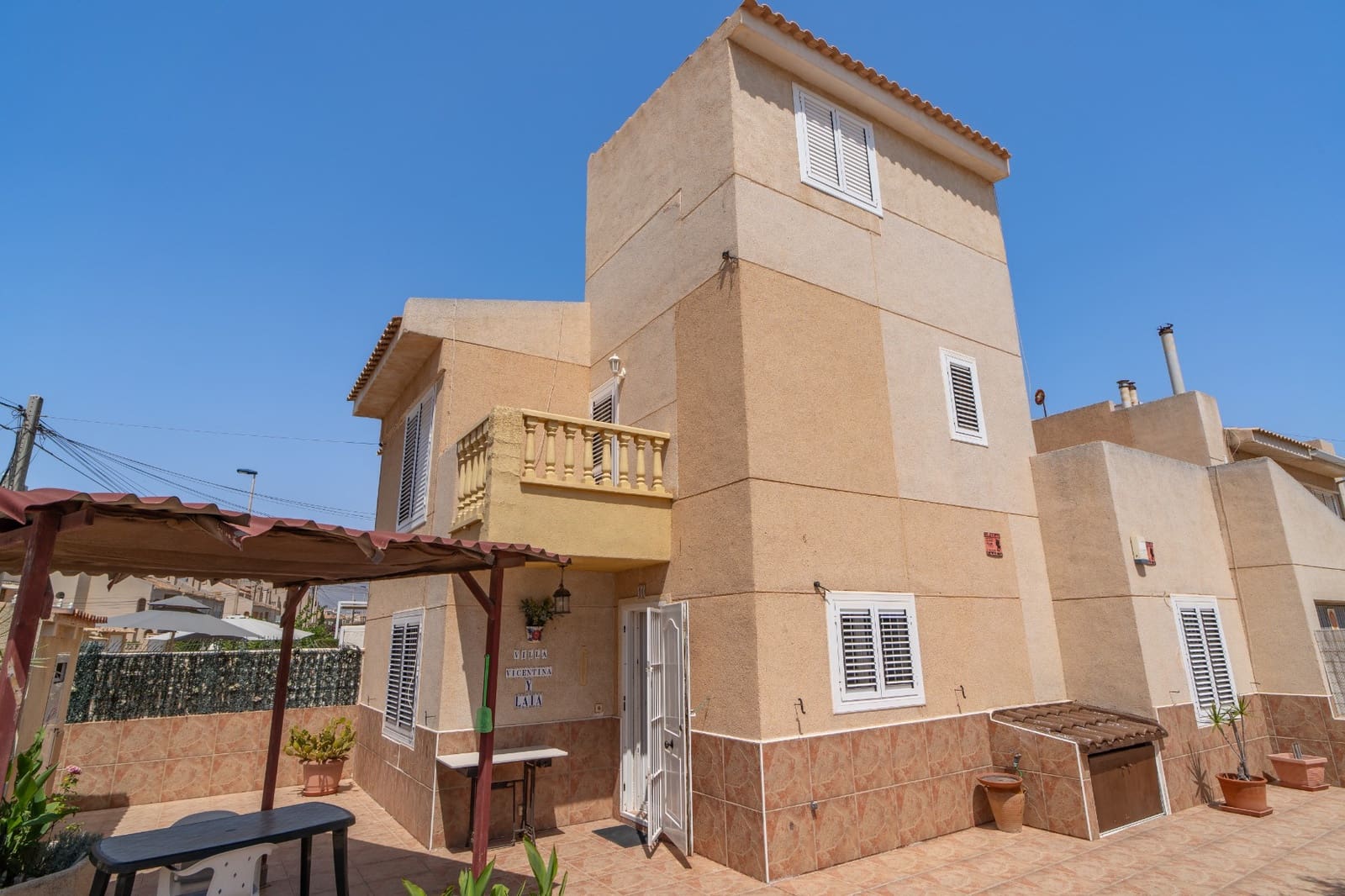 4 sypialnia Dom na sprzedaż w Torrevieja z basenem garażem - 320 000 € (Ref: 9996723)