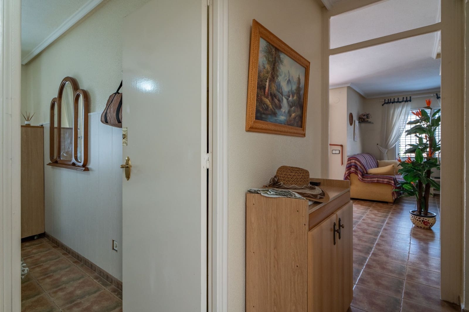 4 sypialnia Dom na sprzedaż w Torrevieja z basenem garażem - 320 000 € (Ref: 9996723)