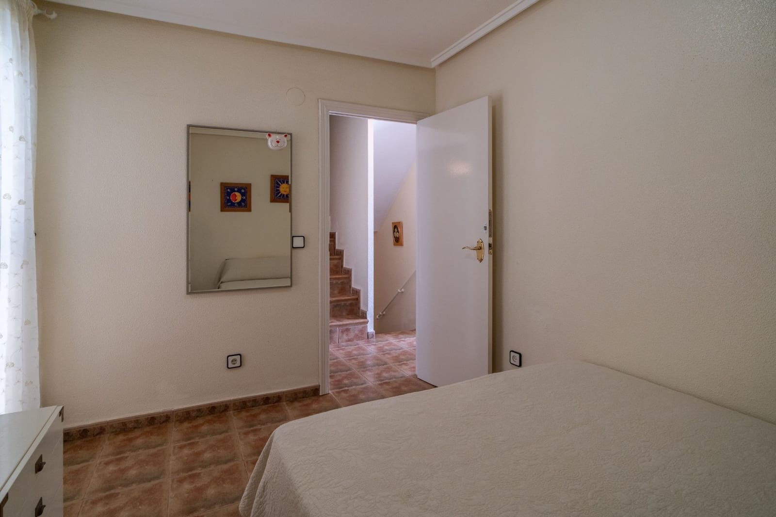 4 sypialnia Dom na sprzedaż w Torrevieja z basenem garażem - 320 000 € (Ref: 9996723)