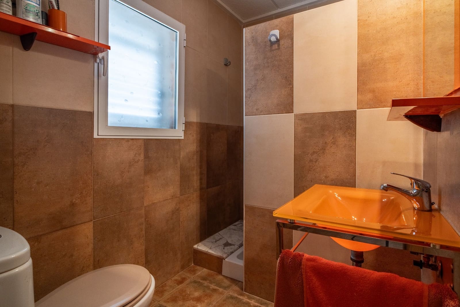 4 sypialnia Dom na sprzedaż w Torrevieja z basenem garażem - 320 000 € (Ref: 9996723)