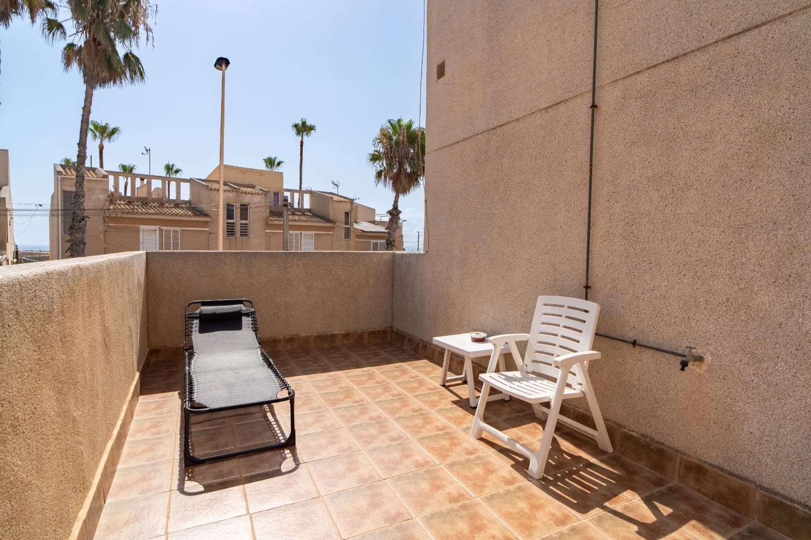 4 sypialnia Dom na sprzedaż w Torrevieja z basenem garażem - 320 000 € (Ref: 9996723)