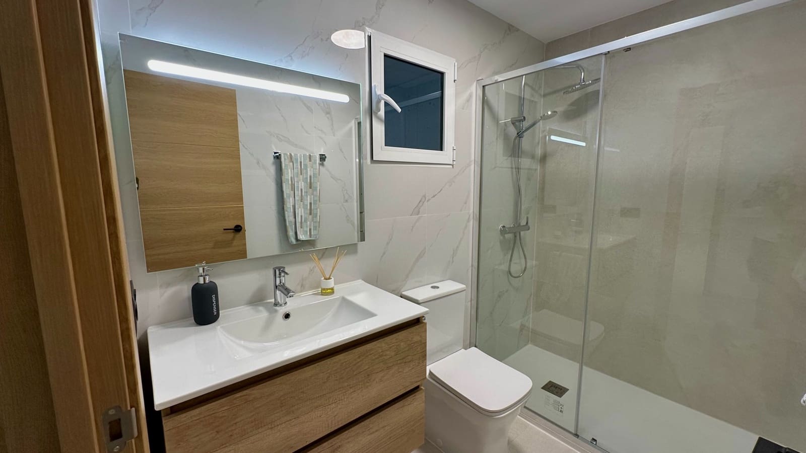 3 sypialnia Willa na sprzedaż w Algorfa z basenem garażem - 780 000 € (Ref: 9996730)