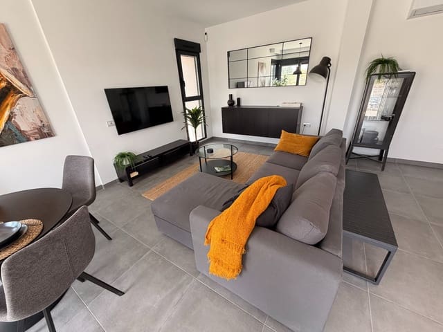 Ático de 3 habitaciones en San Miguel de Salinas en venta con piscina - 369.000 € (Ref: 9996734)