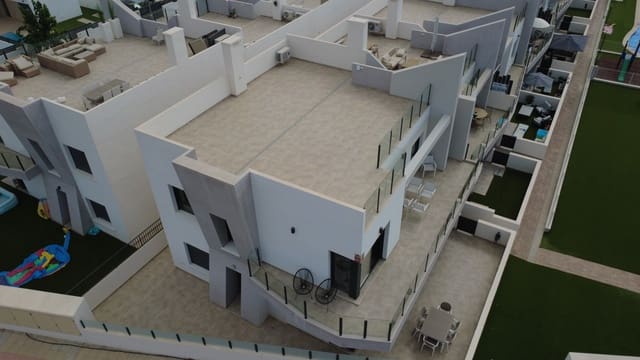 Ático de 3 habitaciones en San Miguel de Salinas en venta con piscina - 369.000 € (Ref: 9996734)