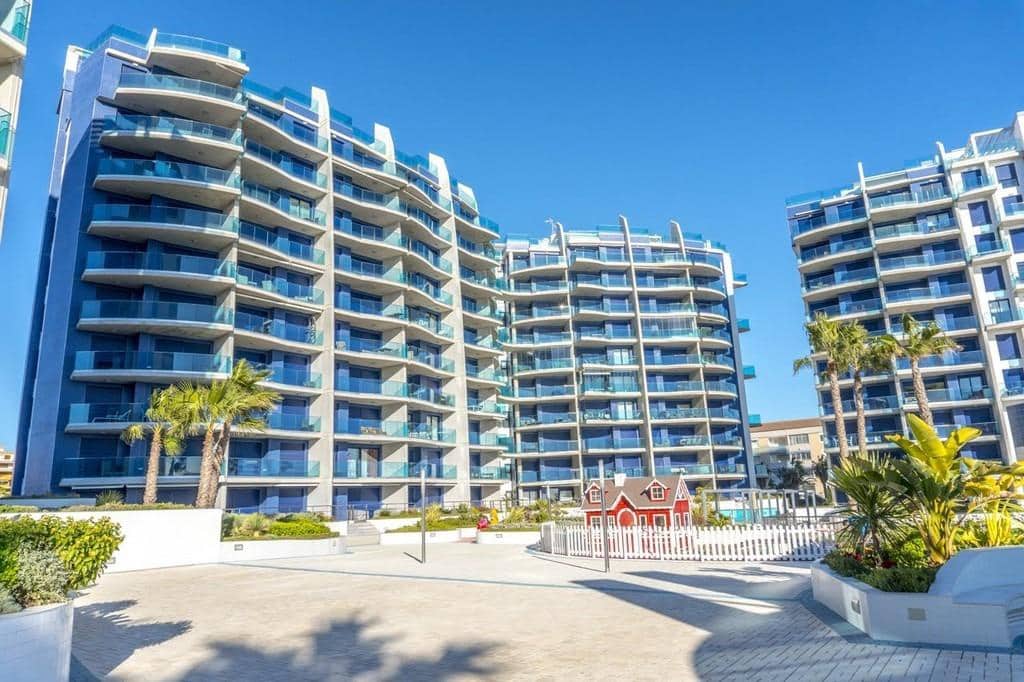Apartamento de 3 habitaciones en Punta Prima en venta con piscina - 580.000 € (Ref: 10086700)
