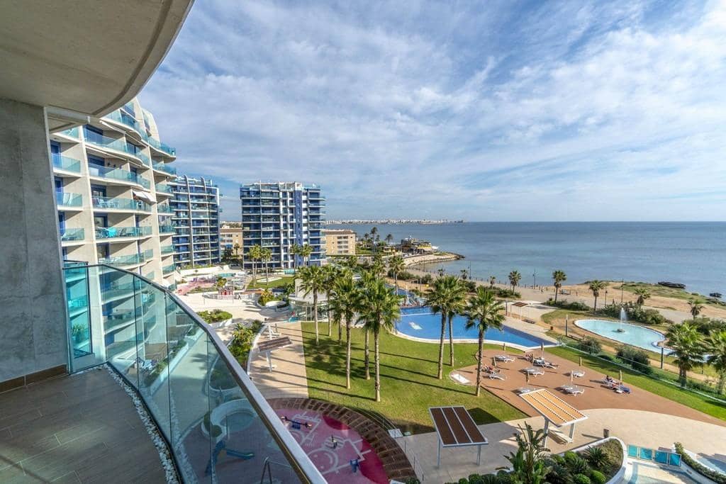 Apartamento de 3 habitaciones en Punta Prima en venta con piscina - 580.000 € (Ref: 10086700)