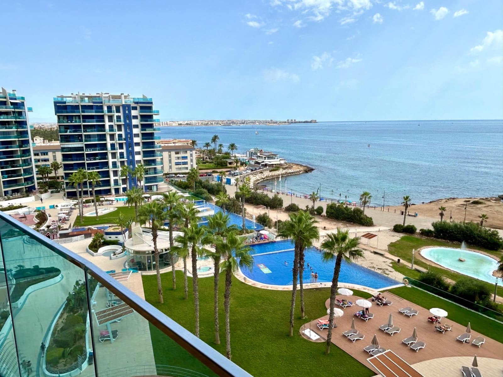 Apartamento de 3 habitaciones en Punta Prima en venta con piscina - 580.000 € (Ref: 10086700)