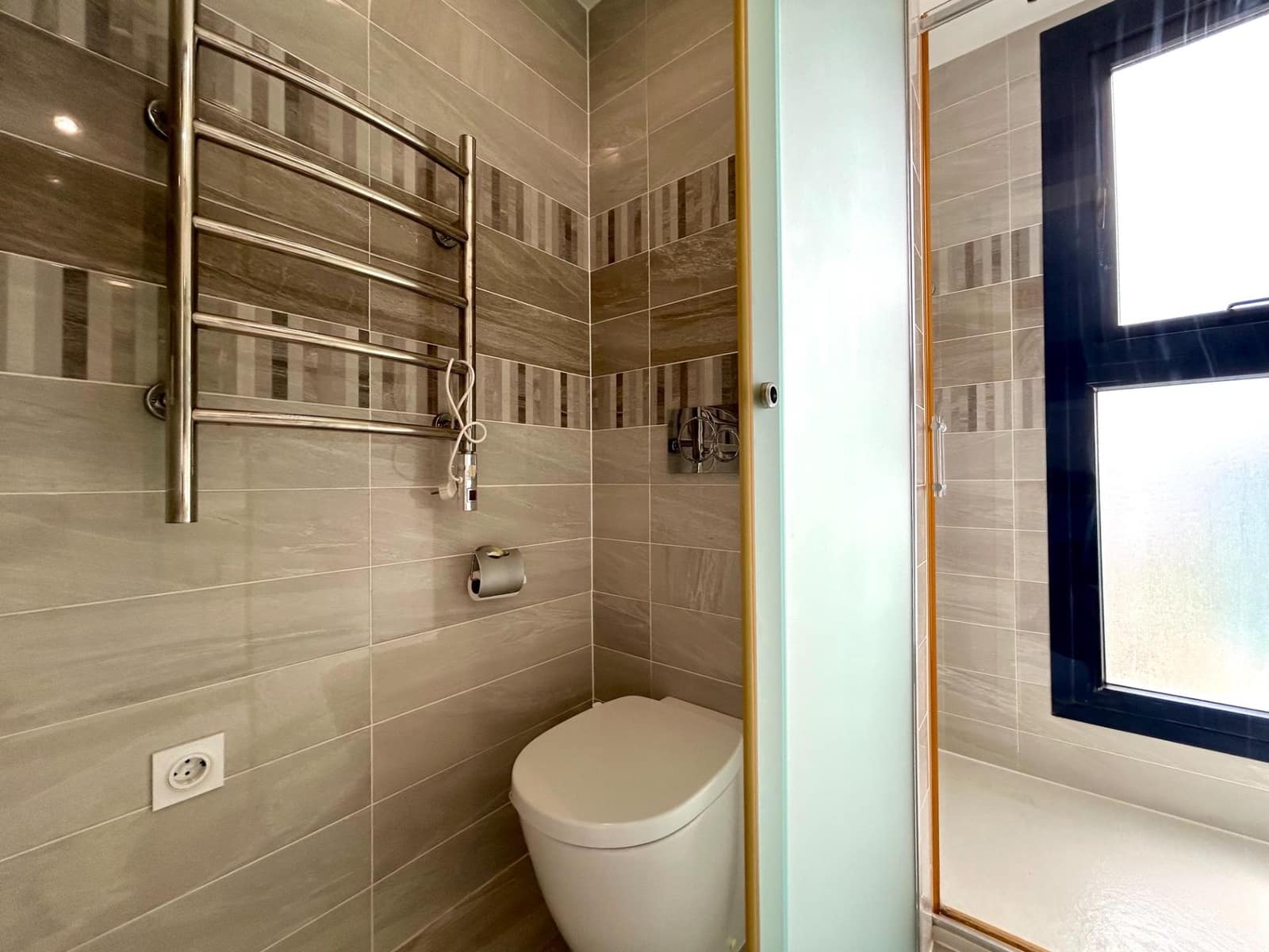 Apartamento de 3 habitaciones en Punta Prima en venta con piscina - 580.000 € (Ref: 10086700)