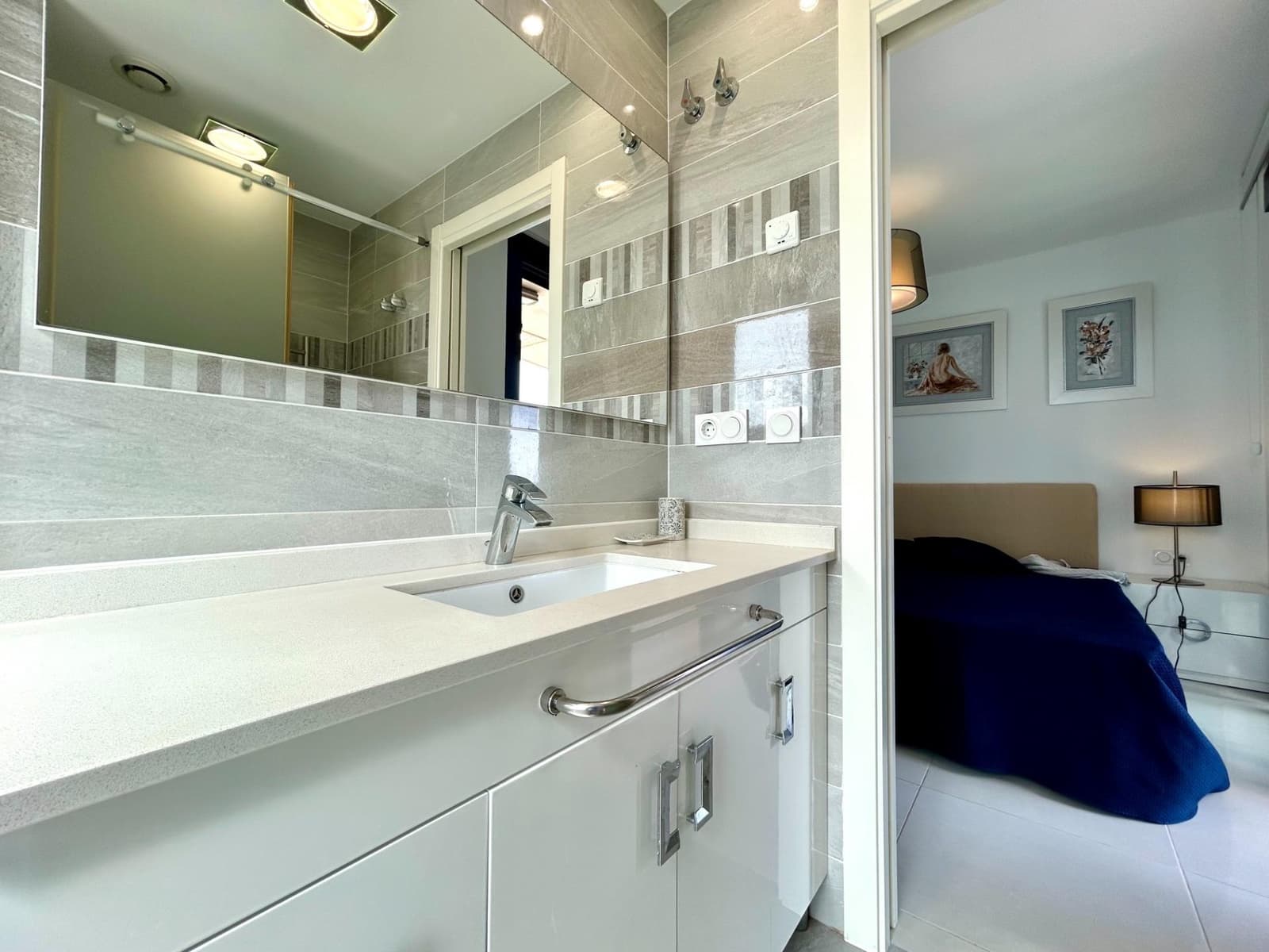 Apartamento de 3 habitaciones en Punta Prima en venta con piscina - 580.000 € (Ref: 10086700)