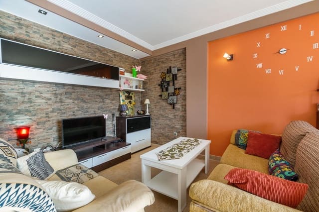 Apartamento de 2 habitaciones en Los Europeos, Torrevieja en venta - 215.000 € (Ref: 10086701)