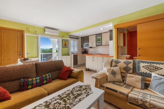 Apartamento de 2 habitaciones en Los Europeos, Torrevieja en venta - 215.000 € (Ref: 10086701)