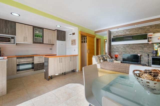Apartamento de 2 habitaciones en Los Europeos, Torrevieja en venta - 215.000 € (Ref: 10086701)