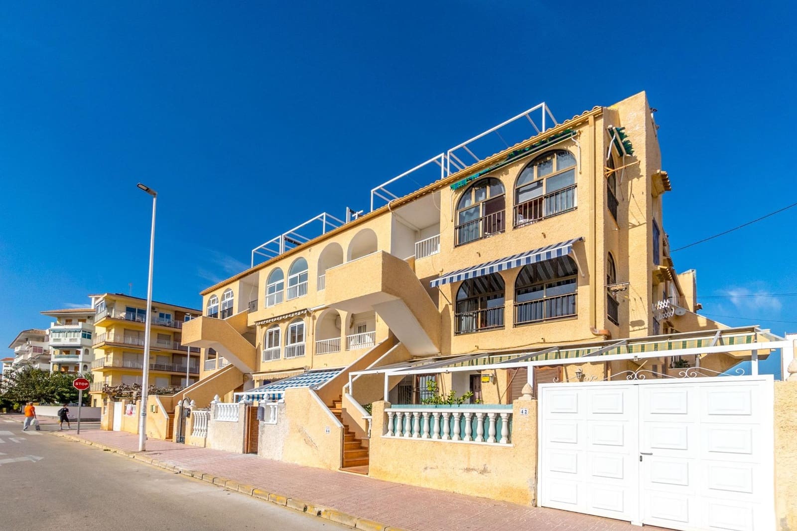 Apartamento de 2 habitaciones en La Mata en venta - 215.000 € (Ref: 10086701)