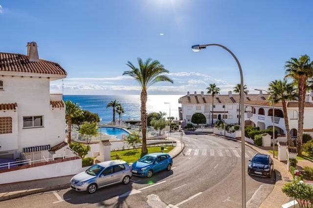 Apartamento de 2 habitaciones en Dehesa de Campoamor, Orihuela en venta con piscina - 279.990 € (Ref: 10086703)