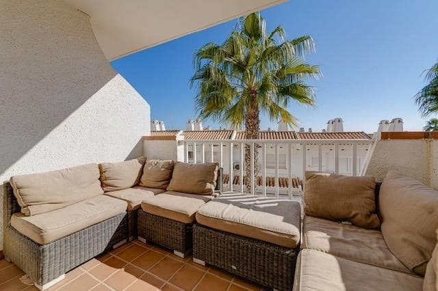 Apartamento de 2 habitaciones en Dehesa de Campoamor, Orihuela en venta con piscina - 279.990 € (Ref: 10086703)