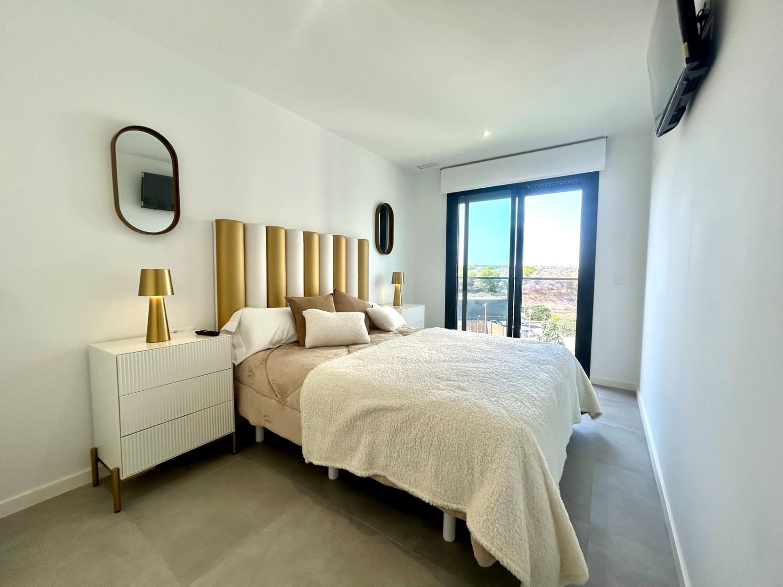 3 Zimmer Apartment zu verkaufen in Dehesa de Campoamor mit Pool Garage - 410.000 € (Ref: 10086705)