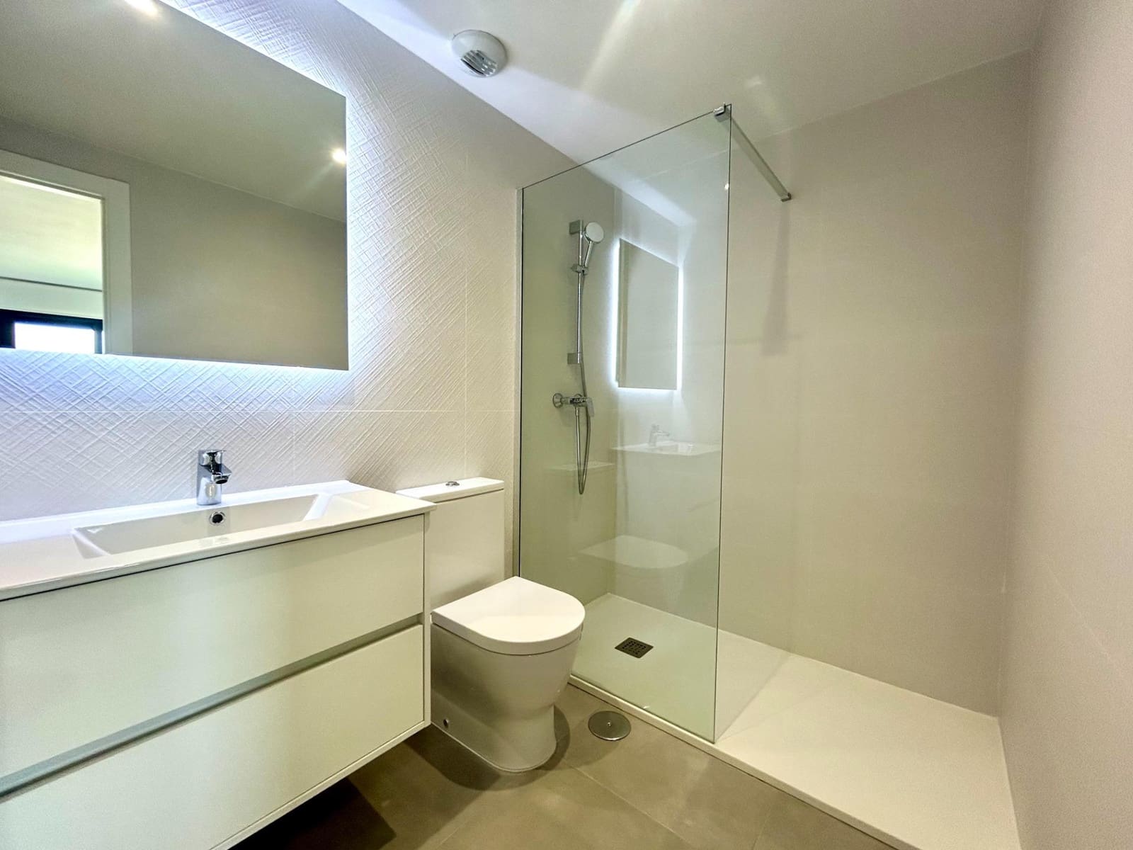 3 Zimmer Apartment zu verkaufen in Dehesa de Campoamor mit Pool Garage - 410.000 € (Ref: 10086705)