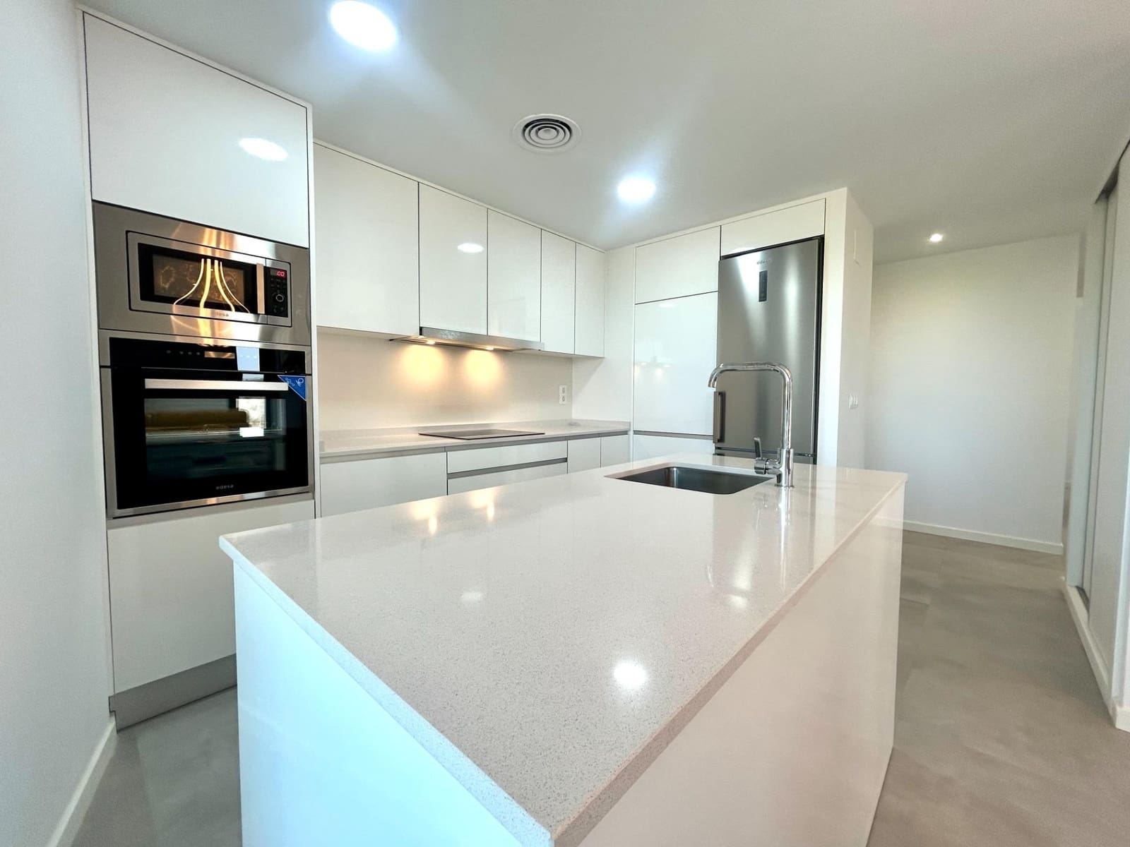 3 Zimmer Apartment zu verkaufen in Dehesa de Campoamor mit Pool Garage - 410.000 € (Ref: 10086705)