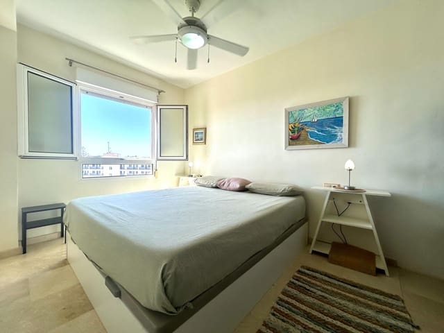 Apartamento de 2 habitaciones en Dehesa de Campoamor, Orihuela en venta con piscina - 179.000 € (Ref: 10086707)
