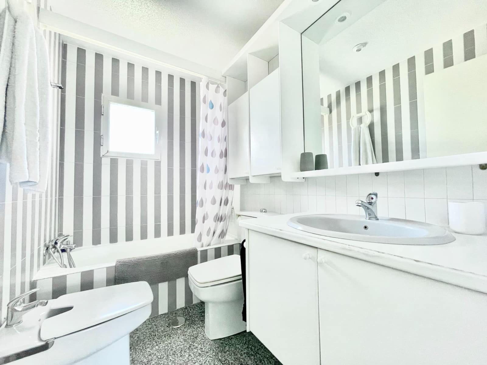 Apartamento de 3 habitaciones en Dehesa de Campoamor en venta - 275.000 € (Ref: 10086709)
