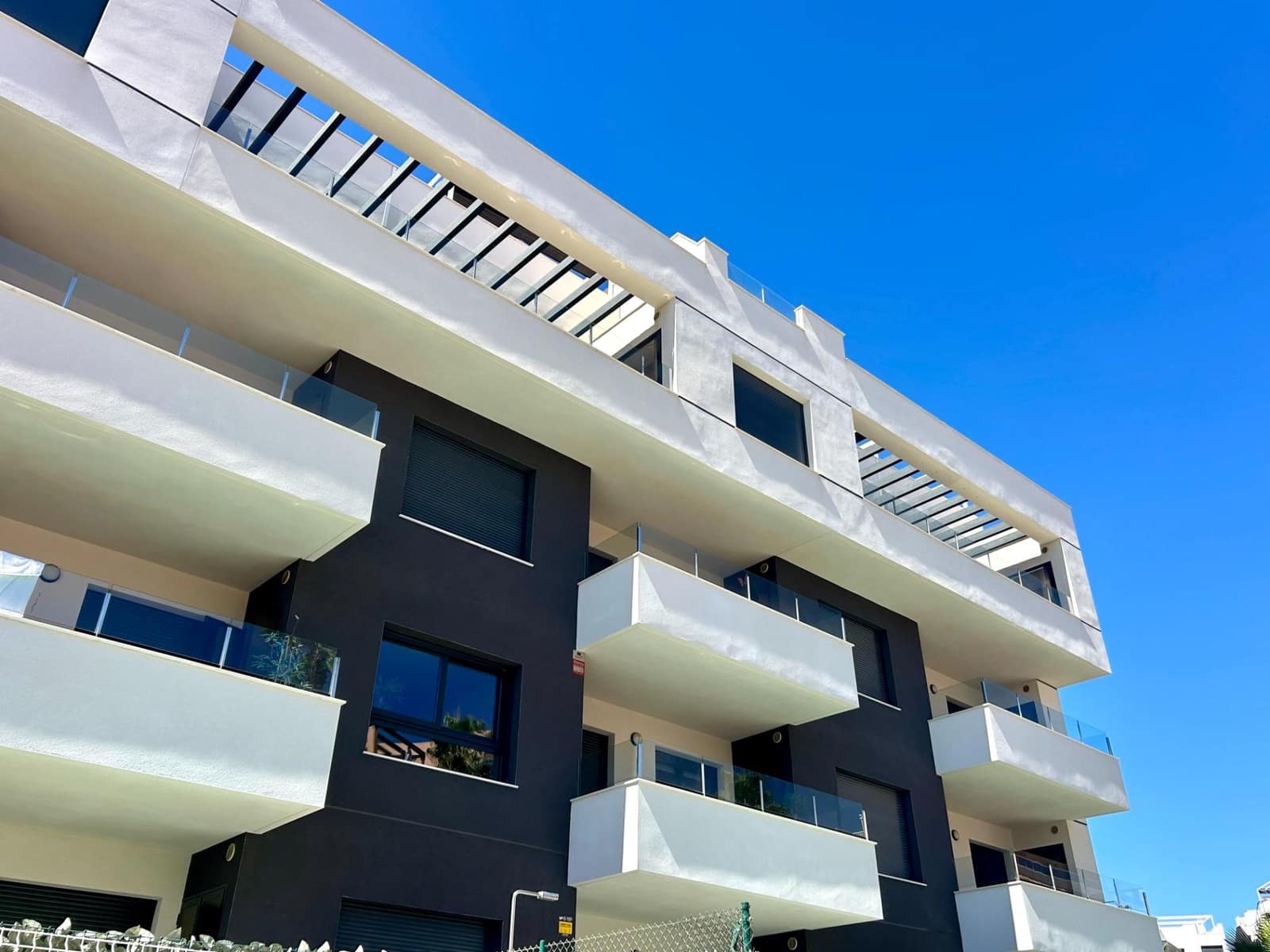 Apartamento de 2 habitaciones en Villamartin en venta con piscina - 299.000 € (Ref: 10086710)