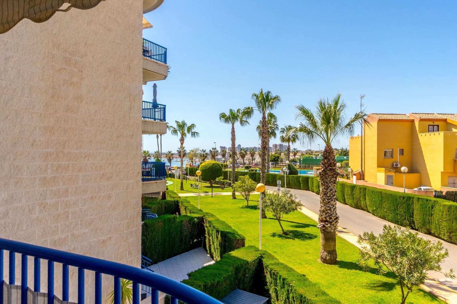 2 soveværelse Lejlighed til salg i Campoamor med swimmingpool - € 295.000 (Ref: 10100454)