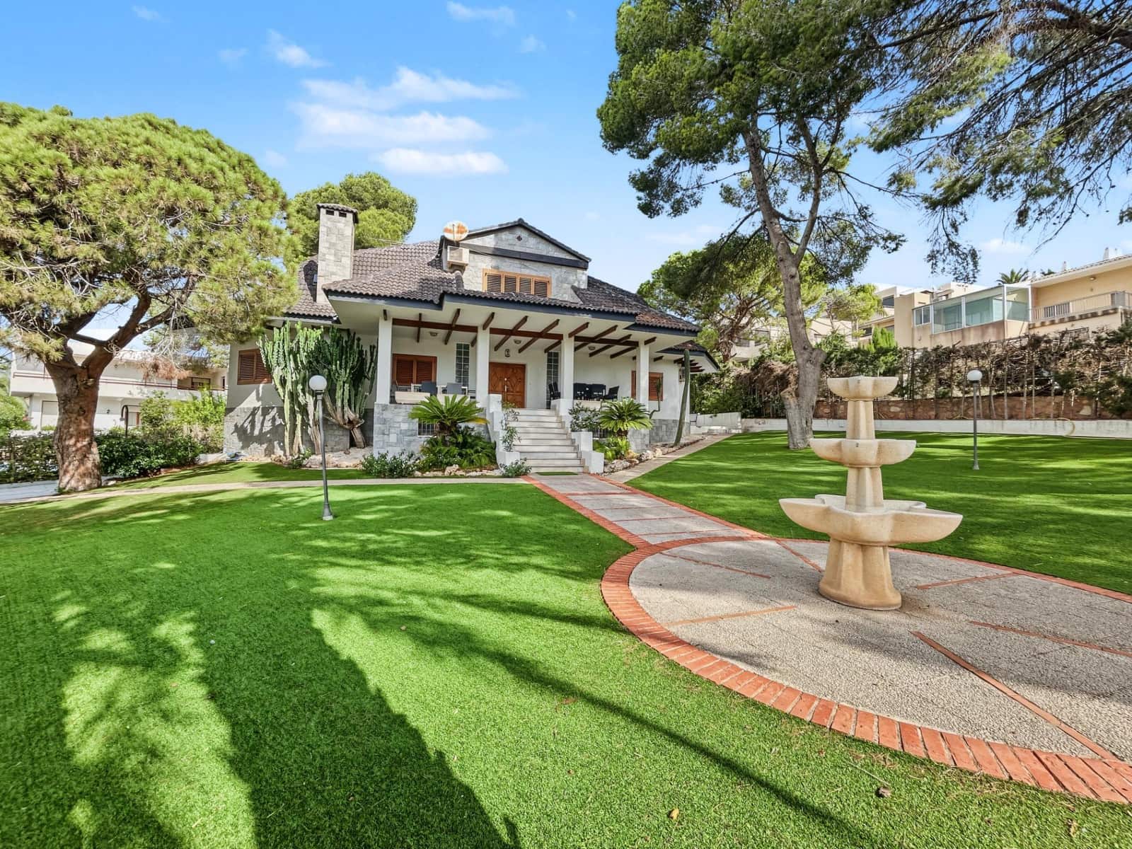 7 sypialnia Willa na sprzedaż w Campoamor z basenem garażem - 1 300 000 € (Ref: 10120208)