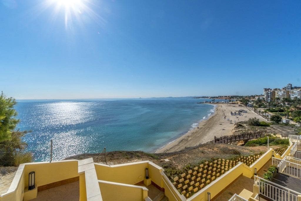 3 bedroom Apartment for sale in Dehesa de Campoamor with pool - € 320,000 (Ref: 9860413)