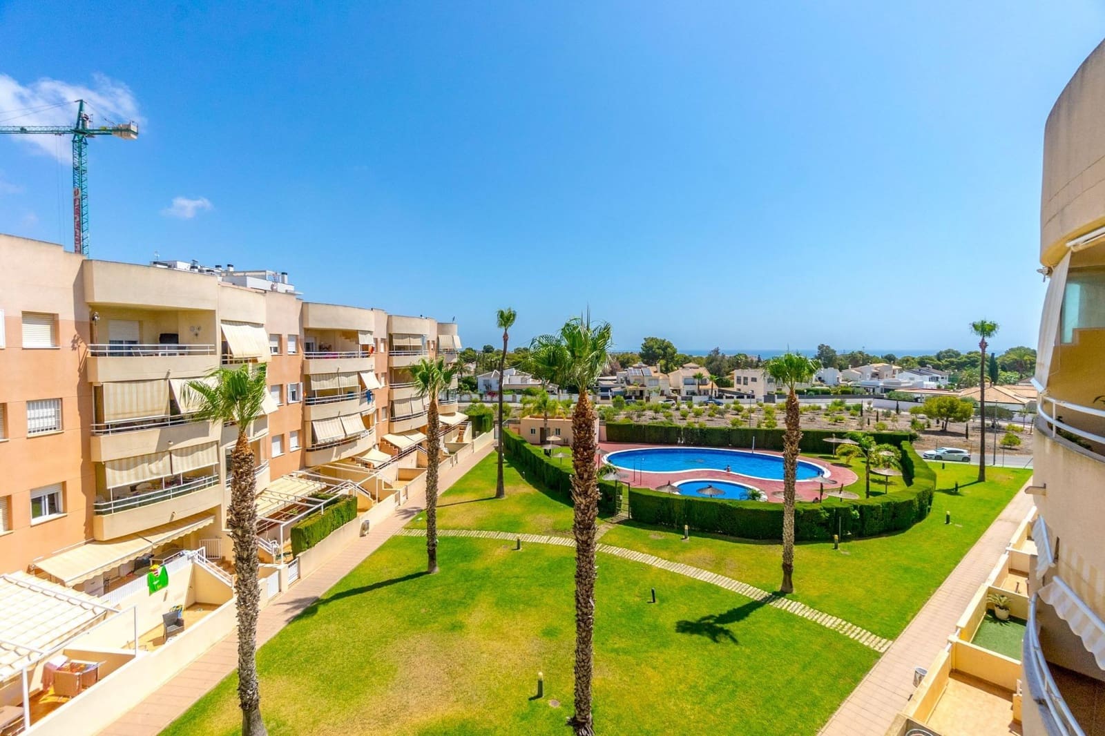 3 bedroom Apartment for sale in Dehesa de Campoamor with pool - € 229,500 (Ref: 9860414)