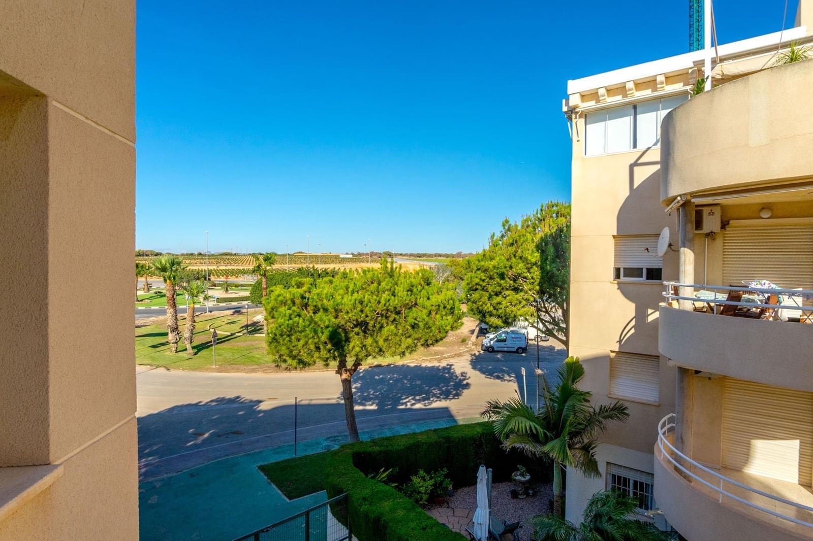 3 bedroom Apartment for sale in Dehesa de Campoamor with pool - € 229,500 (Ref: 9860414)